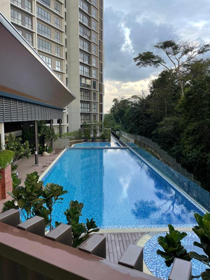 Stayje Putrajaya, 5 Minutes To Ioi City Mall, Wifi , Netflix, Free Parking Eksteriør bilde